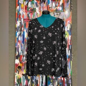 Worthington Woman Blouse Black with white floral print Size 2XL/20-22